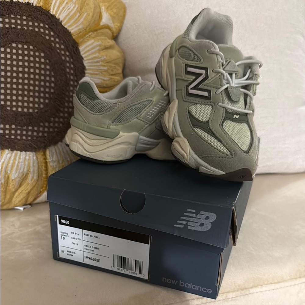 New Balance 9060